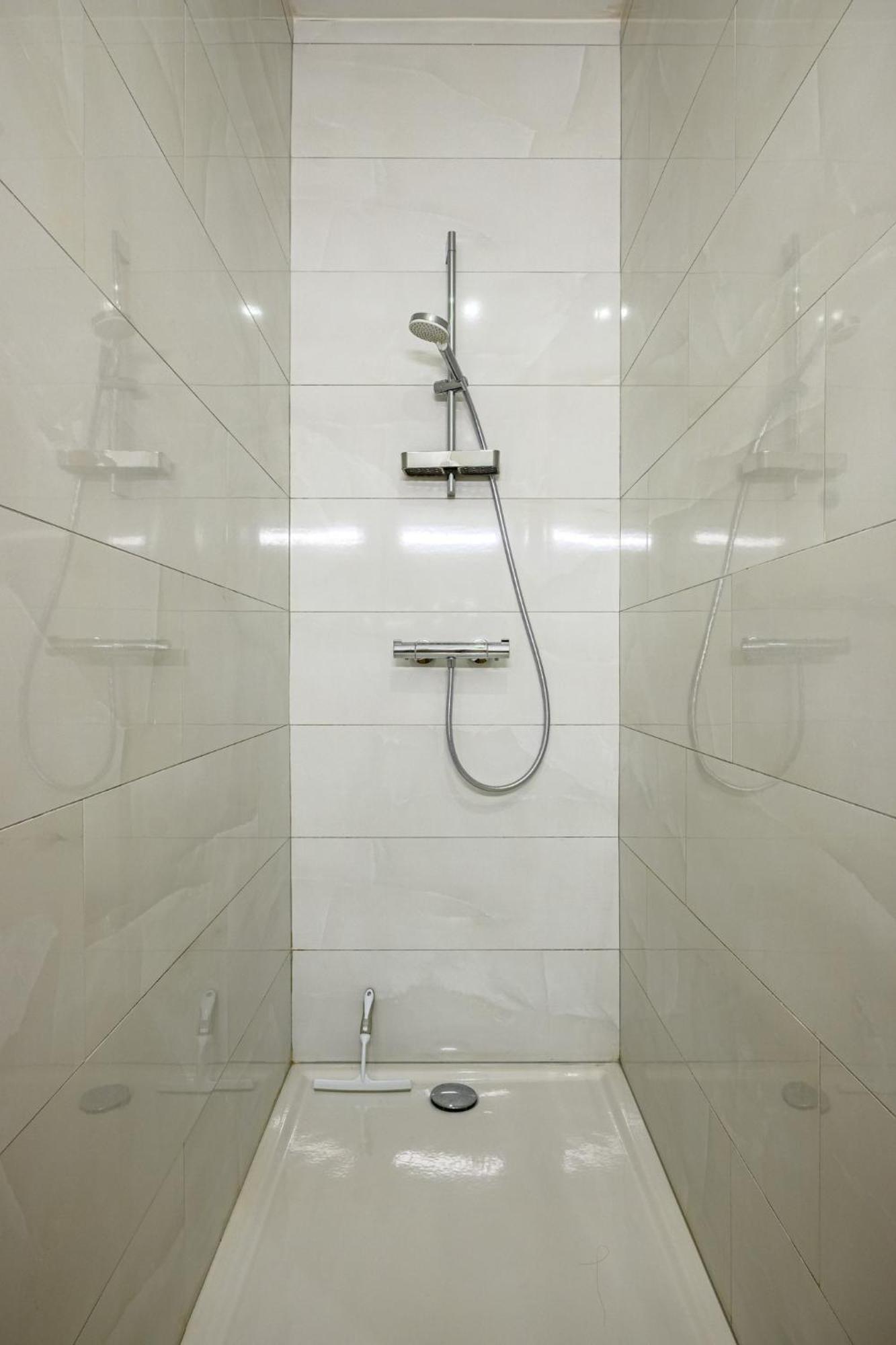 Le Charles Apartment มงเบลียาร์ ภายนอก รูปภาพ