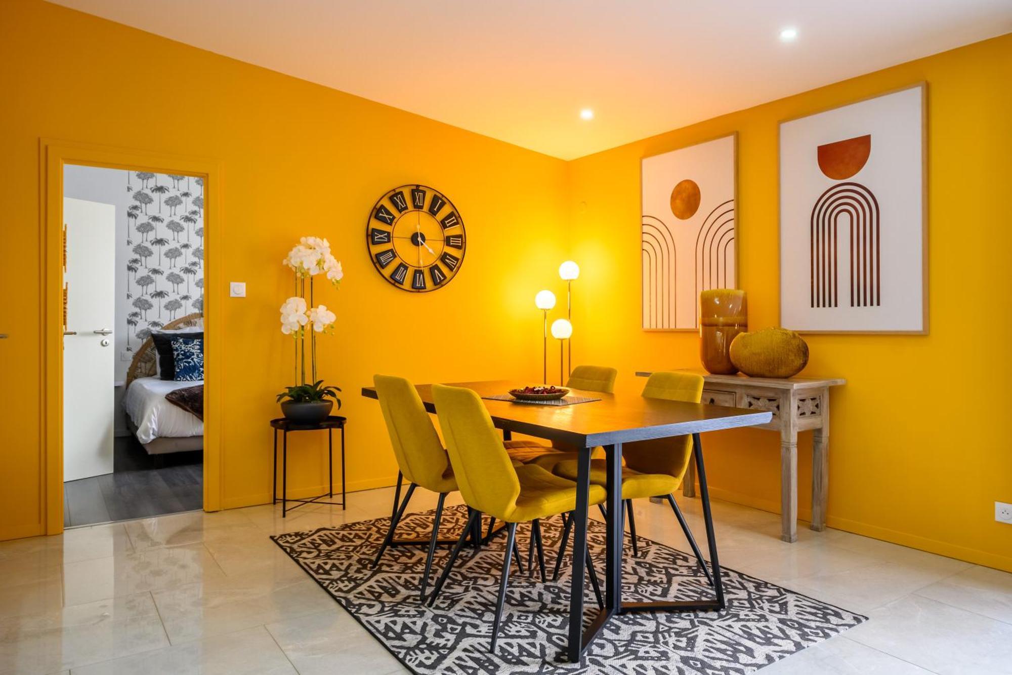 Le Charles Apartment มงเบลียาร์ ภายนอก รูปภาพ