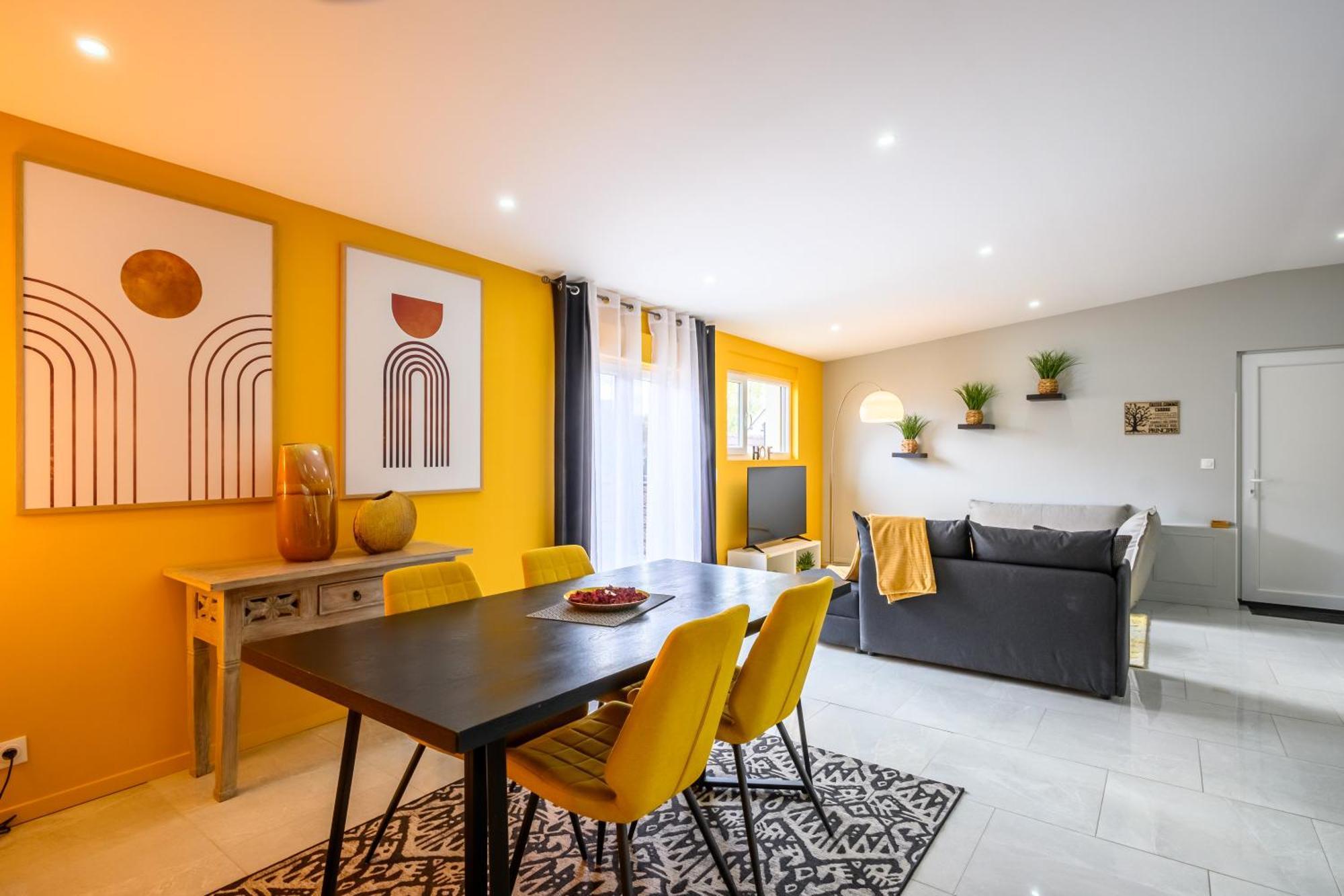 Le Charles Apartment มงเบลียาร์ ภายนอก รูปภาพ