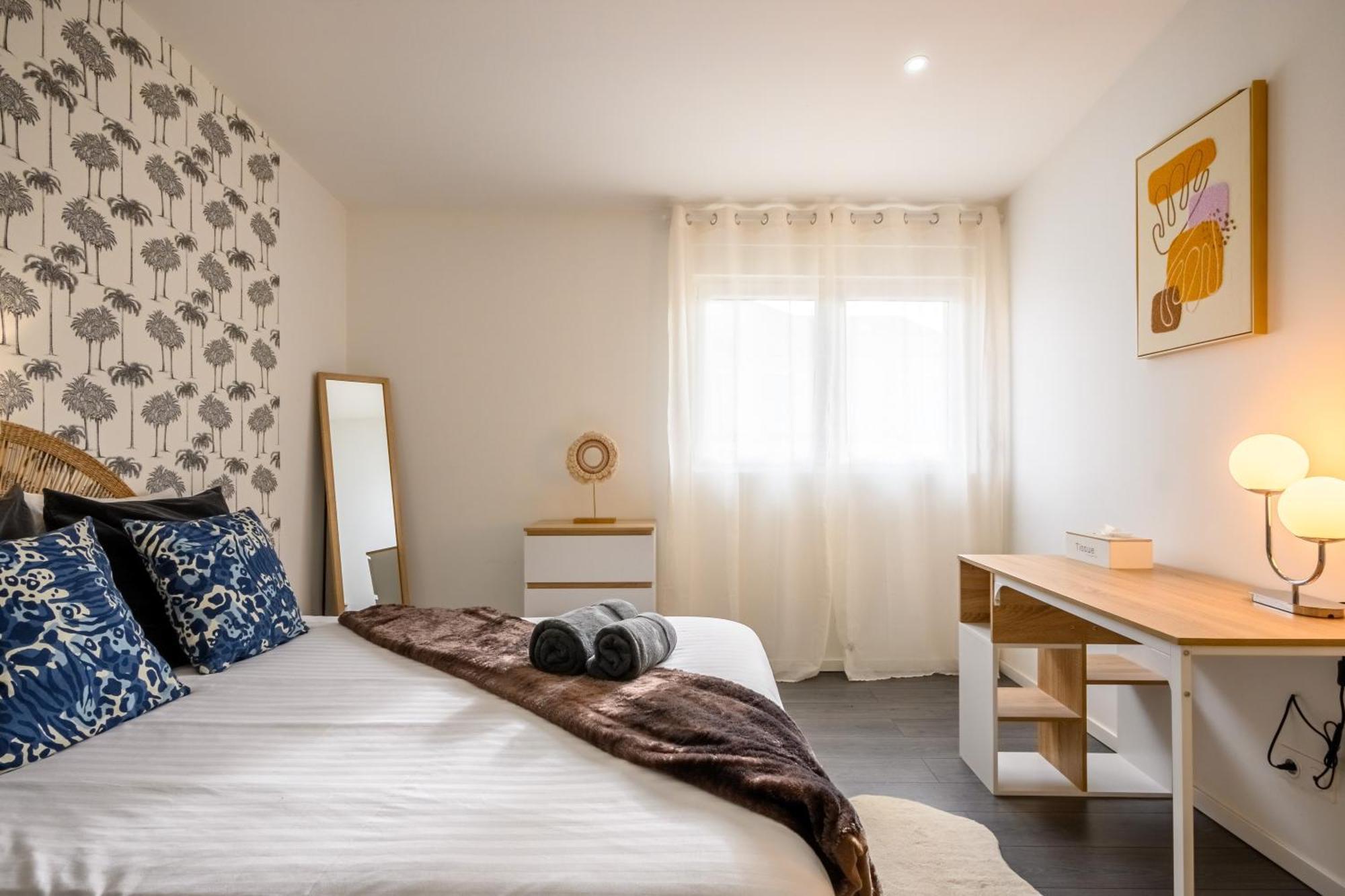 Le Charles Apartment มงเบลียาร์ ภายนอก รูปภาพ